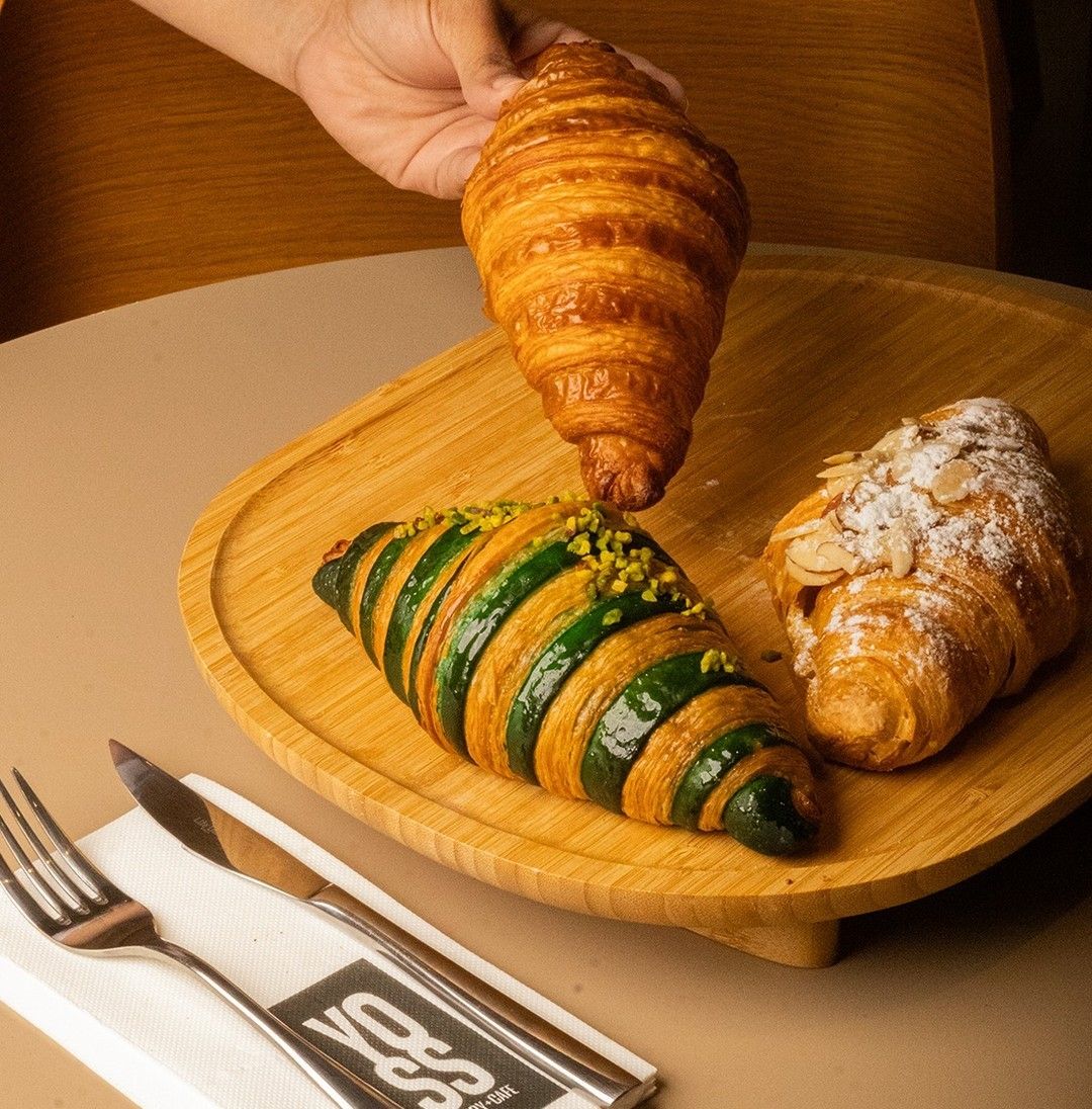 Croissant clásico, de pistacho y de almendra